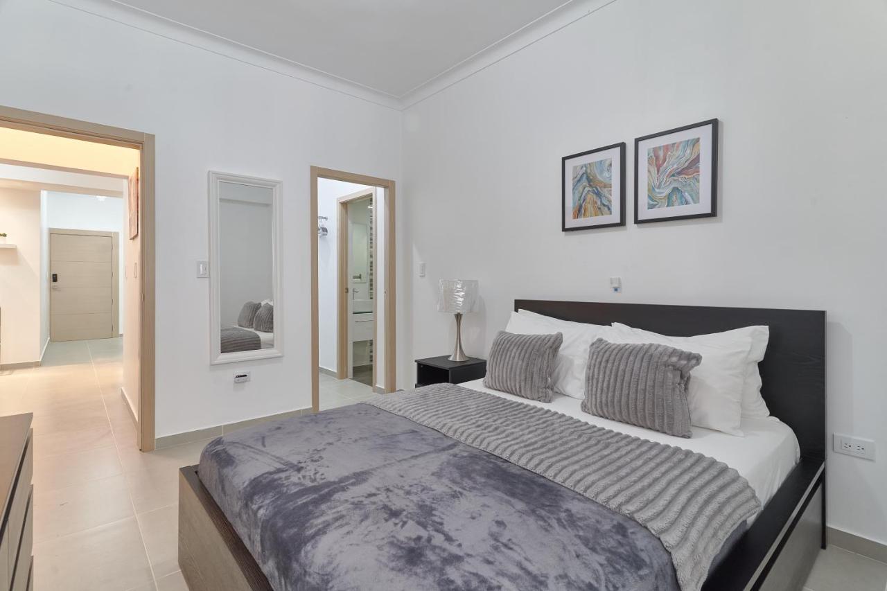 Dom. Rep. Exclusive 2 Bed Apt. Evaristo Morales Saint-Domingue Extérieur photo